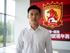 足球转会新闻相关配图，球员肖像与球队徽章